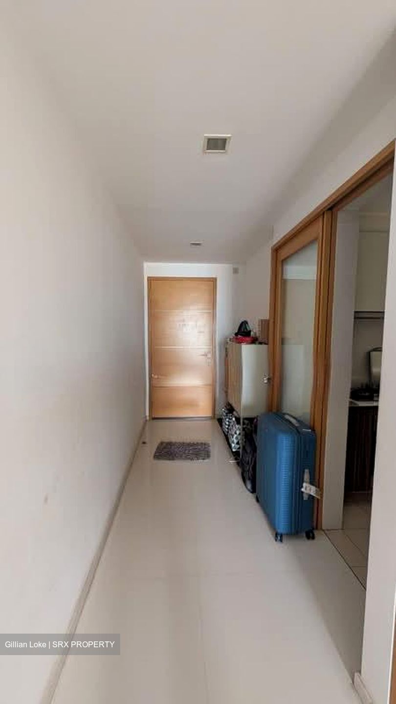 Vacanza @ East (D14), Condominium #591420871
